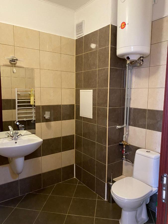 Apart Hotel Flora Residence - Clover Building Flat 09 بوروفتس المظهر الخارجي الصورة